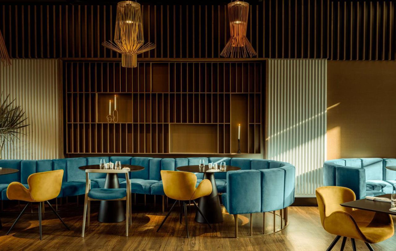 Radisson Blu Aurum Hotel, Braşov Buitenkant foto Restaurant