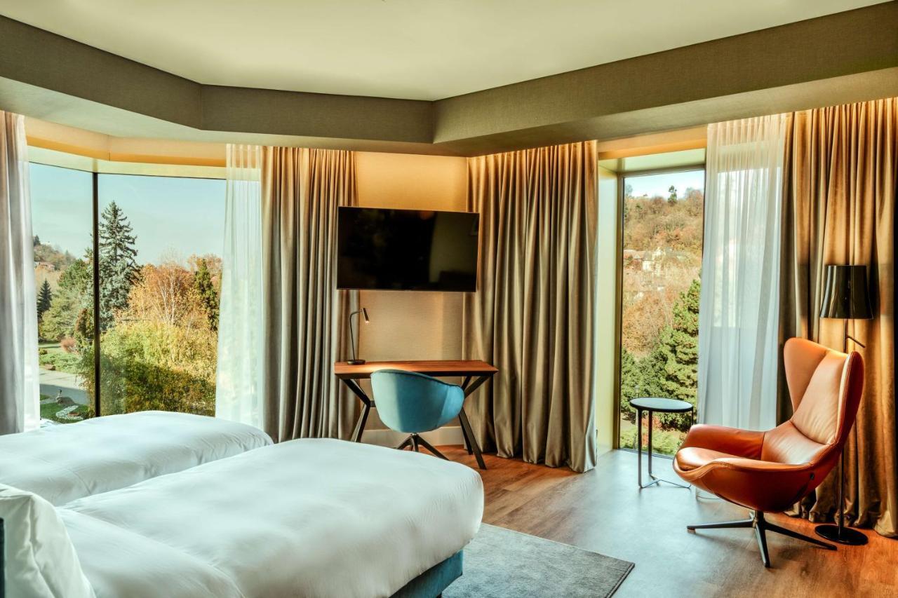 Radisson Blu Aurum Hotel, Braşov Buitenkant foto Deluxe room