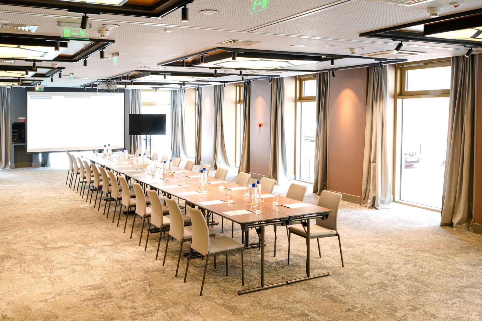 Radisson Blu Aurum Hotel, Braşov Buitenkant foto Meeting room